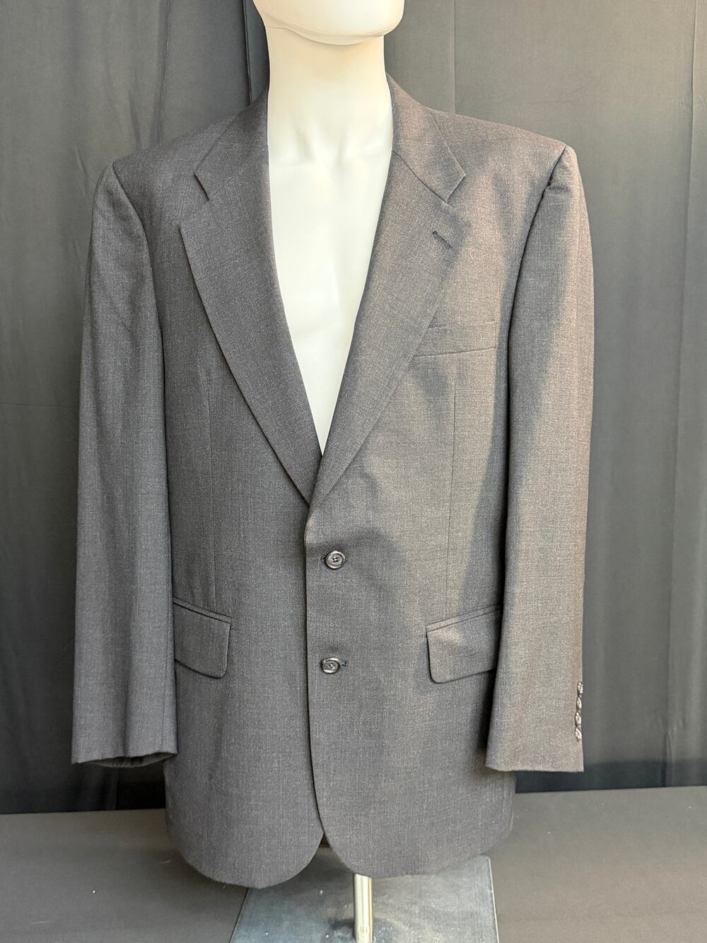 Vintage Burberrys Saks Fifth Avenue Mens Gray 100% Wool Blazer USA Made 42 44